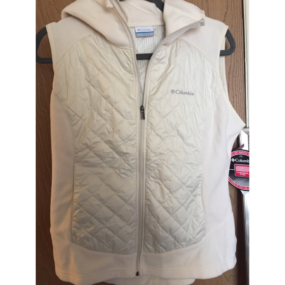 Columbia cream colored vest, keeps you warm!